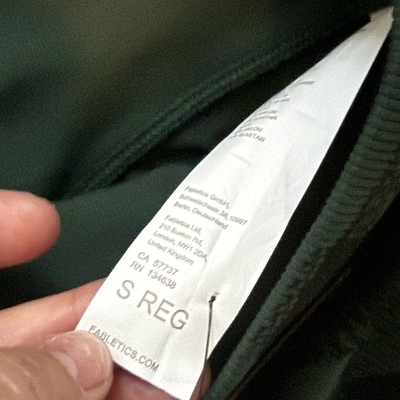 Fabletics Green and Black Plaid Leggings 3-pc Set NWT - Picture 4 of 8